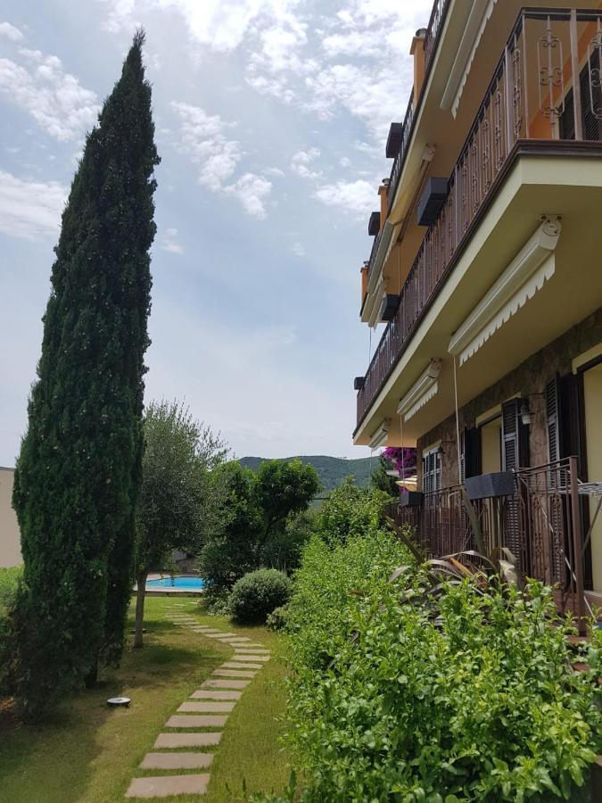 Villa Pineland Borghetto Santo Spirito Exterior photo